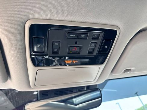 Used 2025 Toyota Grand Highlander AWD Hybrid image 23