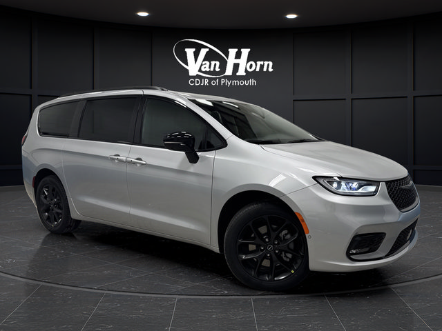 New 2026 Chrysler Pacifica Select w/ S Appearance Package AWD/4WD image 1