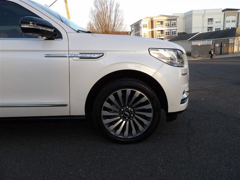 Used 2019 Lincoln Navigator L Reserve image 7