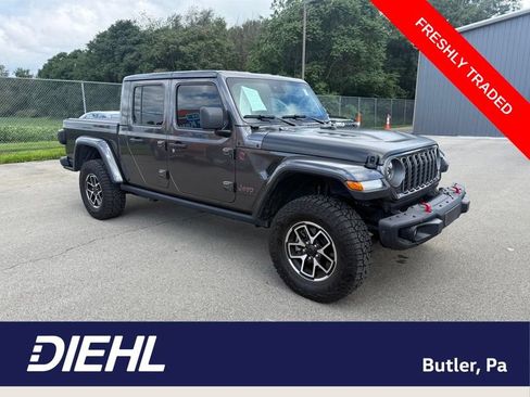 Used 2025 Jeep Gladiator Rubicon AWD/4WD image 1