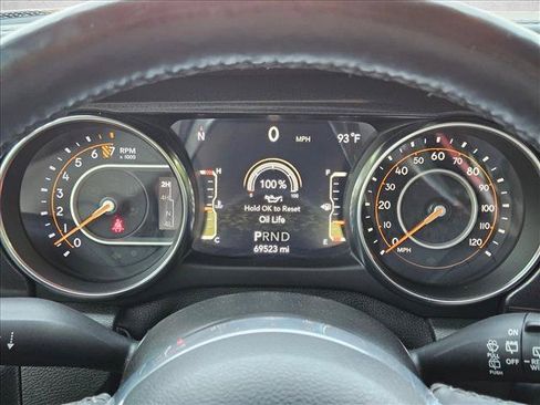 Used 2021 Jeep Wrangler Unlimited Sahara AWD/4WD image 11