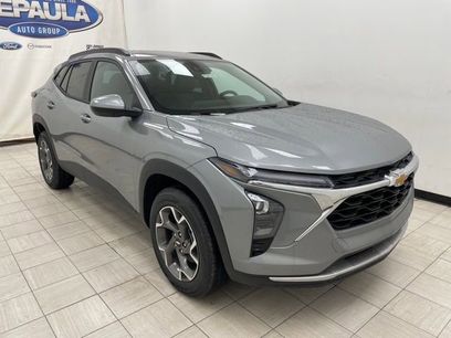 New 2025 Chevrolet Trax LT w/ Driver Confidence Package