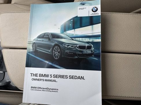 Used 2017 BMW 540i xDrive image 22