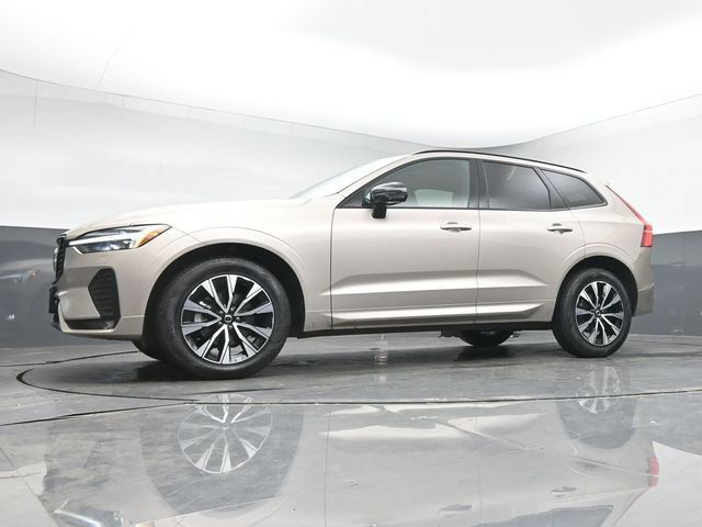 Used 2024 Volvo XC60 B5 Core w/ Climate Package AWD/4WD image 37