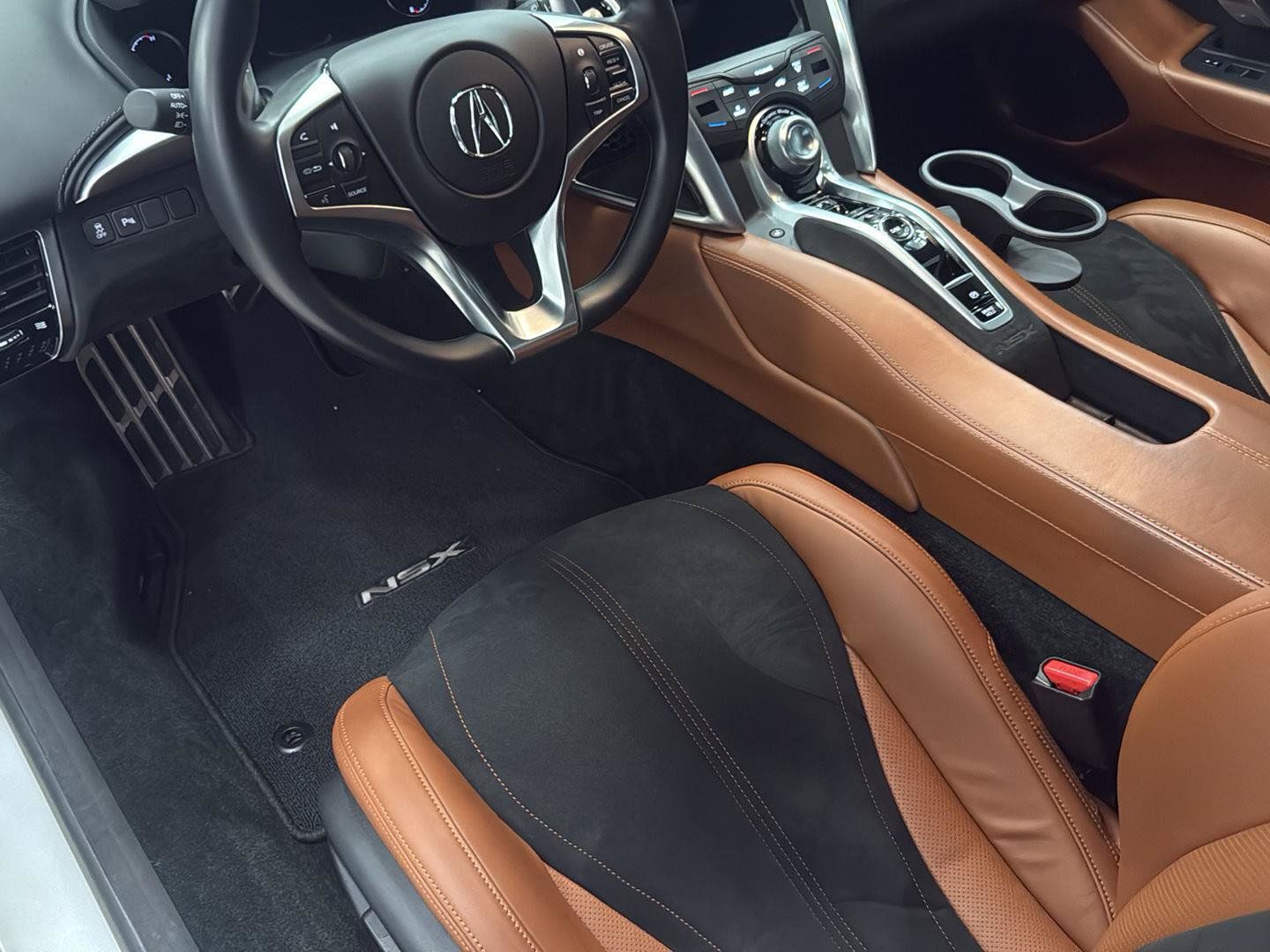 Used 2021 Acura NSX AWD/4WD image 2
