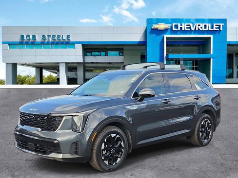 Used 2024 Kia Sorento S FWD image 2