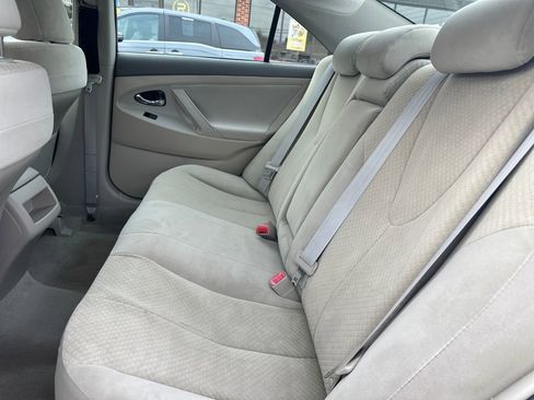 Used 2009 Toyota Camry LE image 23