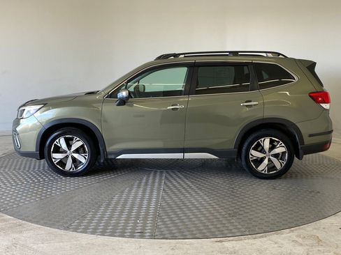 Used 2019 Subaru Forester Touring image 2