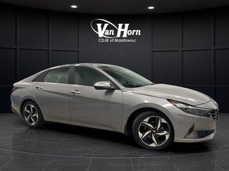 Used 2023 Hyundai Elantra Limited FWD video 1
