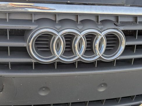 Used 2010 Audi A4 2.0T Premium image 11