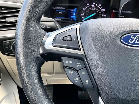 Used 2020 Ford Edge Titanium image 21