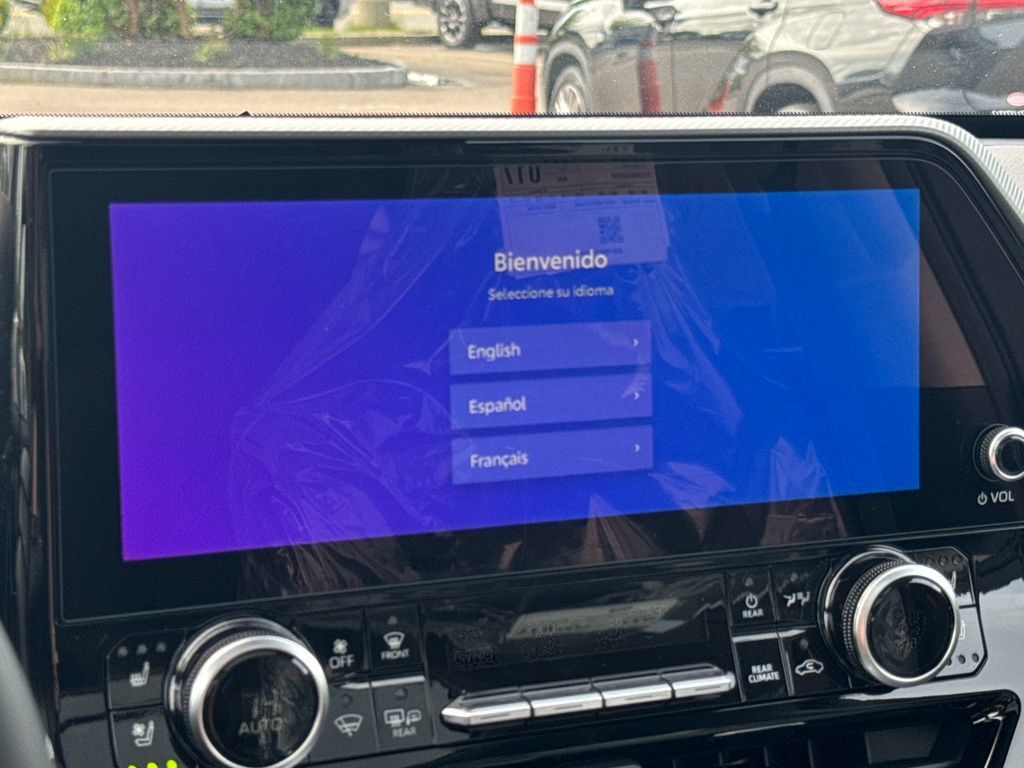 New 2026 Toyota Highlander Platinum AWD/4WD image 24