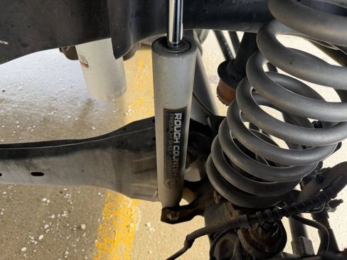 Used 2017 Ford F250 XLT w/ XLT Premium Package image 35