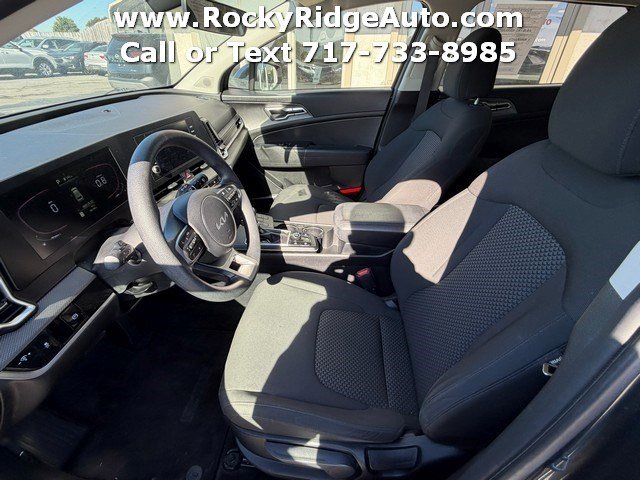 Used 2023 Kia Sportage LX AWD/4WD image 14