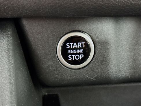 Used 2023 Nissan Rogue SV FWD image 21
