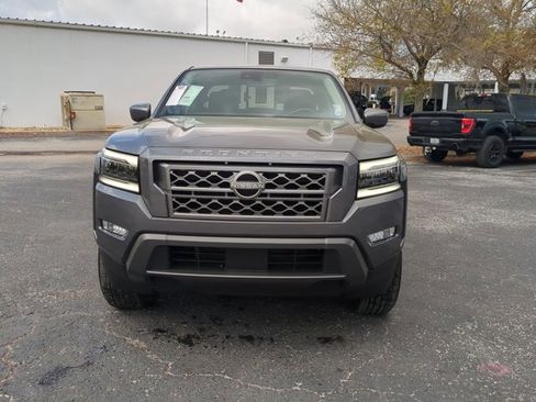Certified 2024 Nissan Frontier SL w/ Technology Package RWD image 9