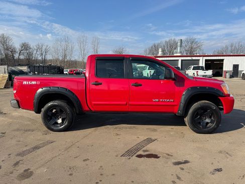 Used 2012 Nissan Titan SV image 6