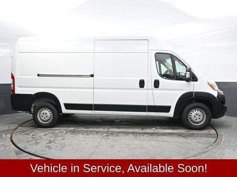 Used 2025 RAM ProMaster 2500 w/ Convenience Group image 8