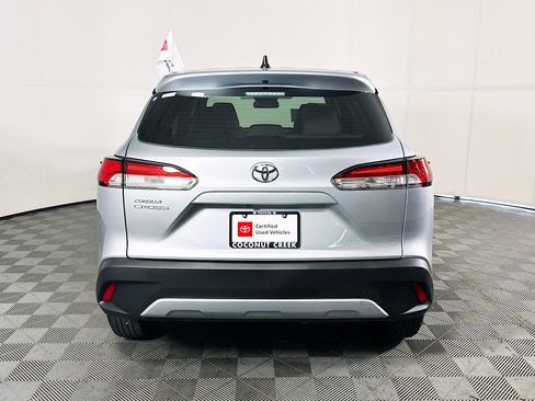 Certified 2025 Toyota Corolla Cross L FWD image 4
