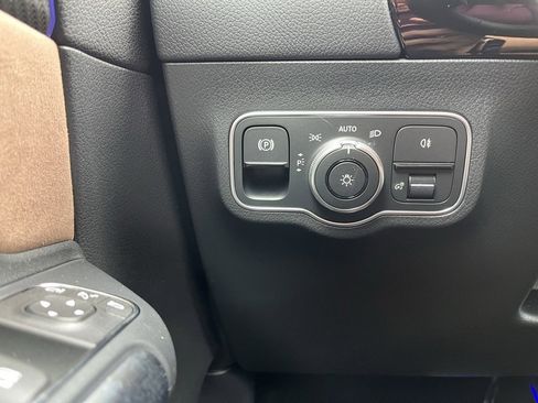 Certified 2025 Mercedes-Benz GLA 250 4MATIC image 17