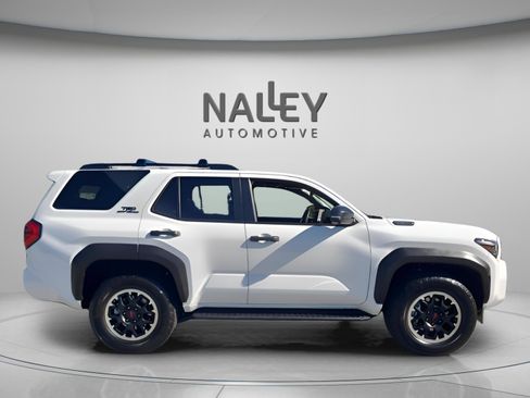 Used 2025 Toyota 4Runner TRD Off-Road Premium image 7