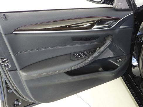 Used 2023 BMW 530i w/ Premium Package RWD image 11