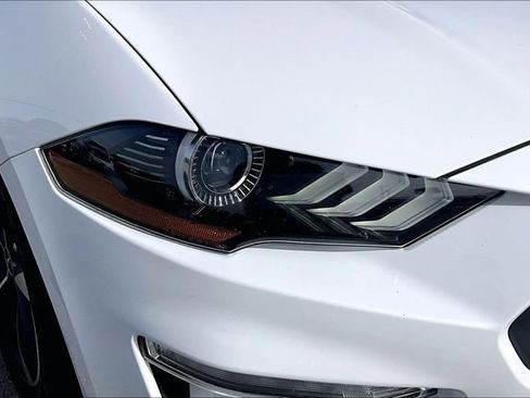 Used 2018 Ford Mustang Coupe image 24