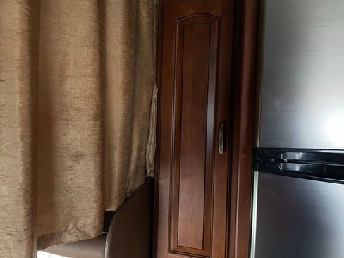 Used 2013 Ford E-450 and Econoline 450 Super Duty w/ Motorhome Prep Pkg image 75