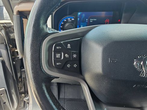 Used 2021 Ford Bronco Outer Banks AWD/4WD image 15