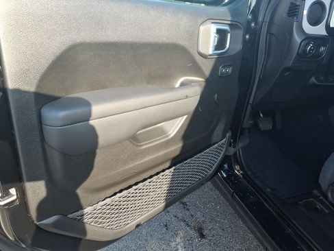 New 2026 Jeep Gladiator Sport AWD/4WD image 10