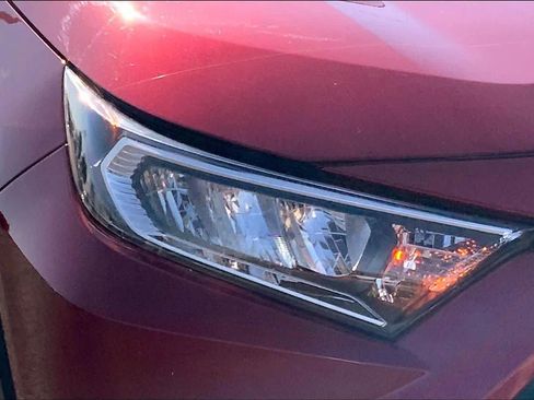 Used 2021 Toyota RAV4 XLE Premium FWD image 28