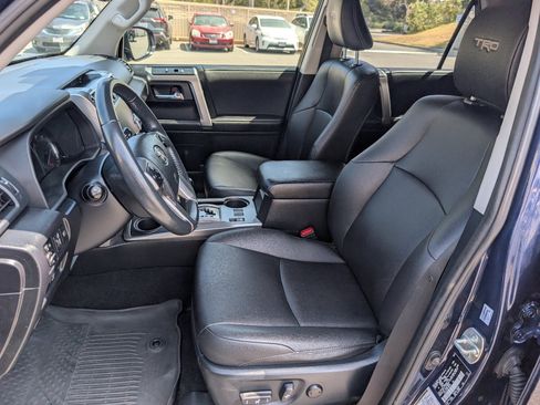 Used 2022 Toyota 4Runner TRD Sport w/ Technology Package AWD/4WD image 2