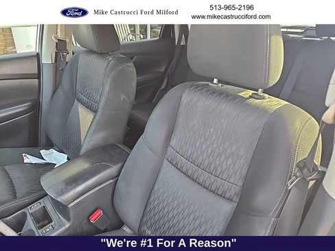 Used 2017 Nissan Rogue SV w/ SV Premium Package AWD/4WD image 10