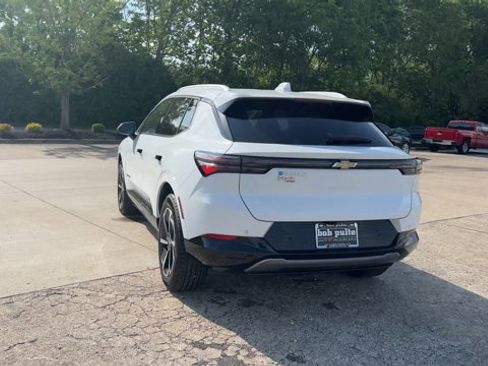 New 2025 Chevrolet Equinox EV LT image 7