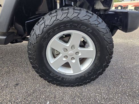 Used 2016 Jeep Wrangler Unlimited Sport w/ Quick Order Package 24S AWD/4WD image 5