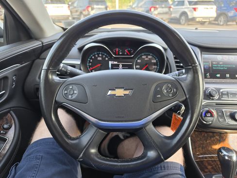 Used 2015 Chevrolet Impala LT w/ Convenience Package FWD image 18