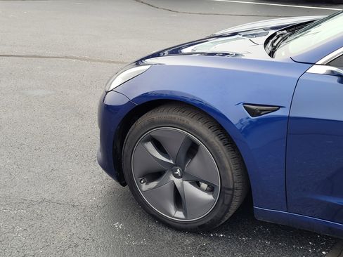 Used 2018 Tesla Model 3 Long Range image 11