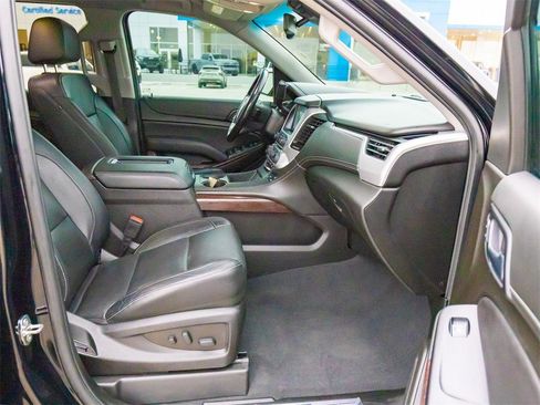 Used 2019 GMC Yukon SLT w/ HD Trailering Package image 14