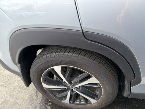 Used 2025 Toyota Corolla Cross AWD Hybrid image 25