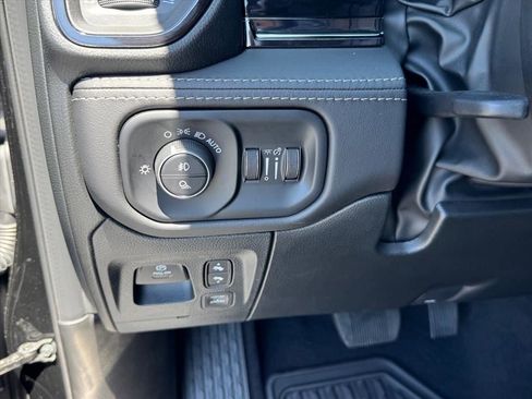 Used 2025 RAM 1500 Limited w/ Trailer Tow Group AWD/4WD image 24