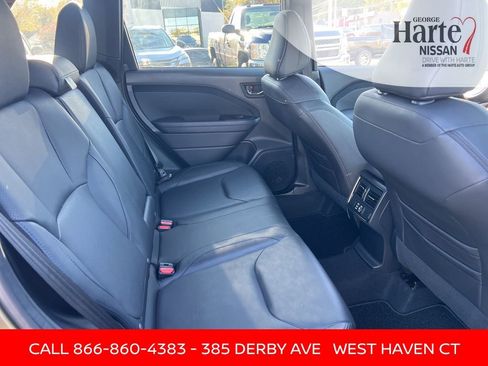 Used 2025 Subaru Forester Limited AWD/4WD image 11
