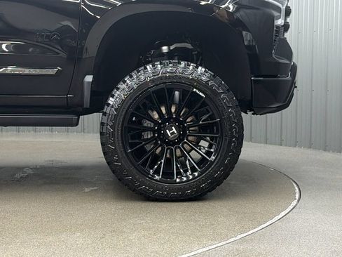 Used 2026 Chevrolet Silverado 1500 High Country w/ Midnight Edition AWD/4WD image 10