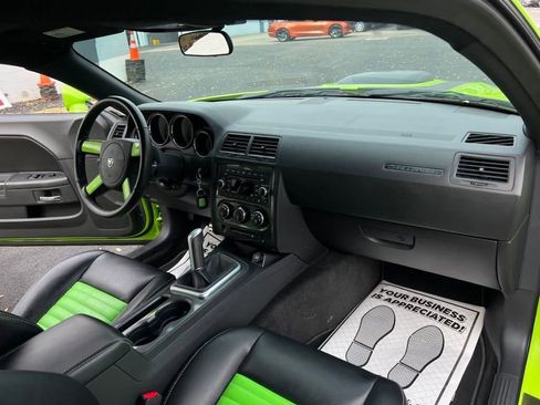 Used 2009 Dodge Challenger R/T image 41