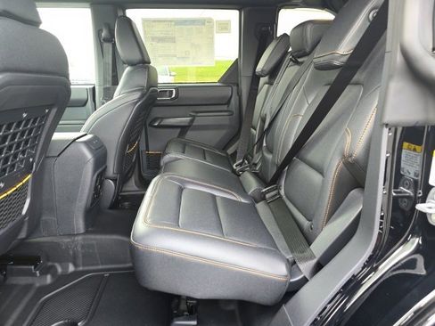 Used 2024 Ford Bronco Badlands image 21