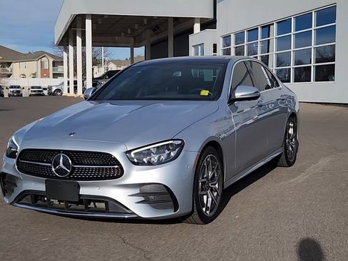 Used 2021 Mercedes-Benz E 350 4MATIC Sedan image 2