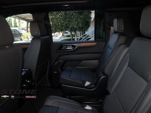 New 2025 GMC Yukon XL Denali w/ Sun & Power Step Package image 21