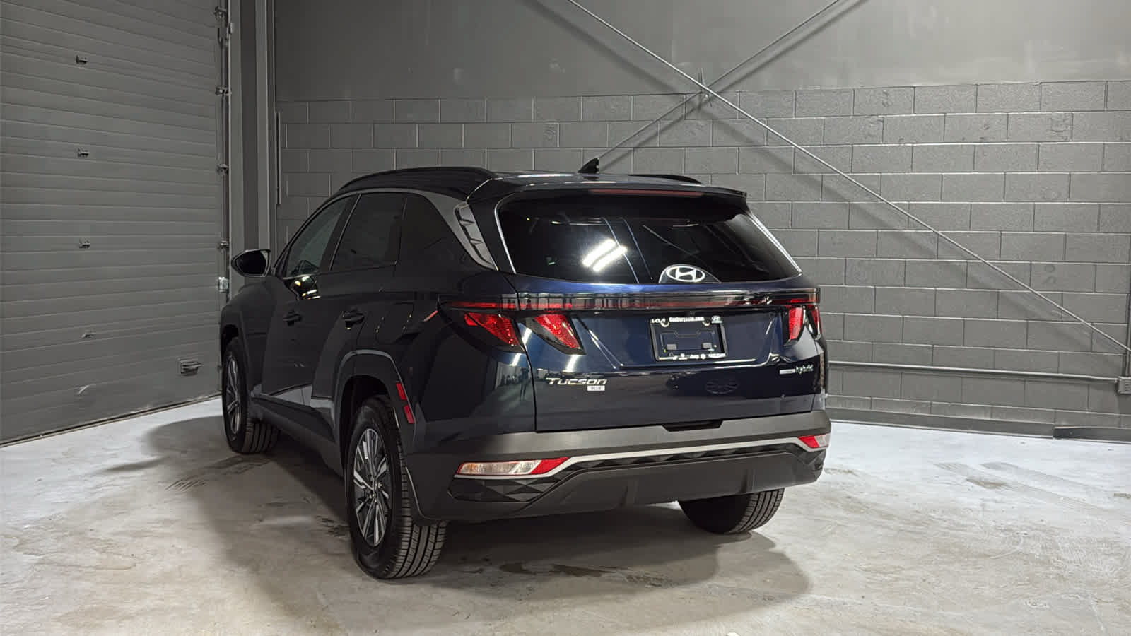 Used 2024 Hyundai Tucson Blue AWD/4WD image 6