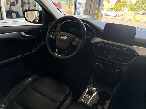Used 2022 Ford Escape SEL w/ Technology Package AWD/4WD image 13