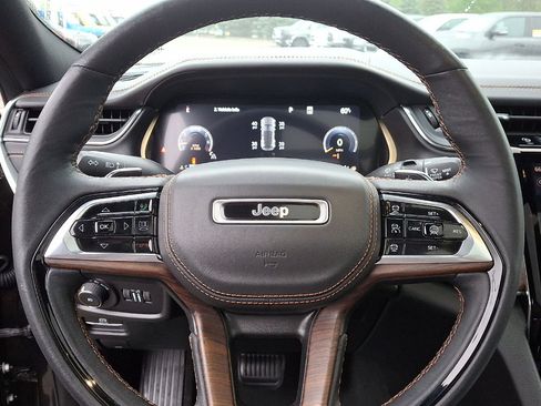 Certified 2023 Jeep Grand Cherokee Summit w/ Adv Protech Group IV image 16