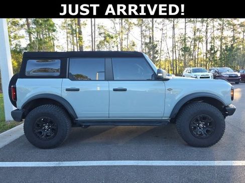 Used 2024 Ford Bronco Wildtrak image 3